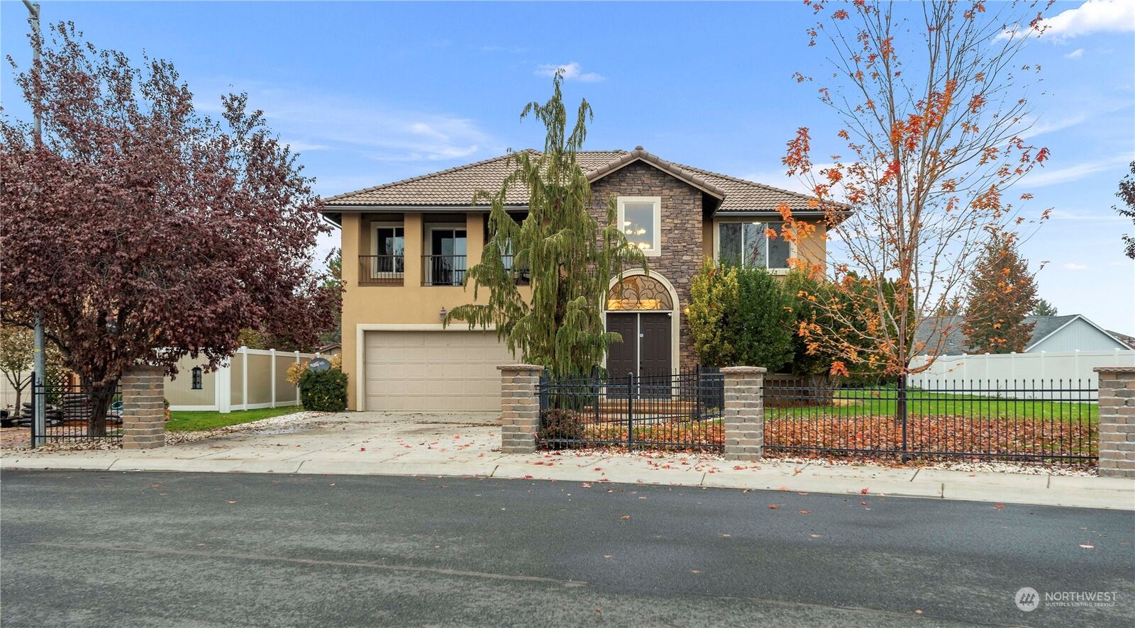 Property Photo:  209 P Street SW  WA 98848 