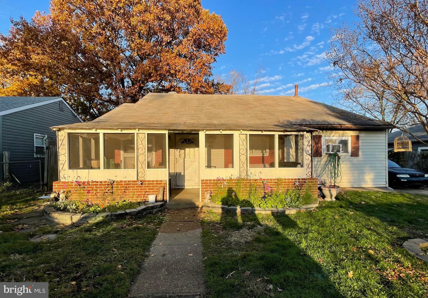 Property Photo: 117 Donhaven Drive DE 19720