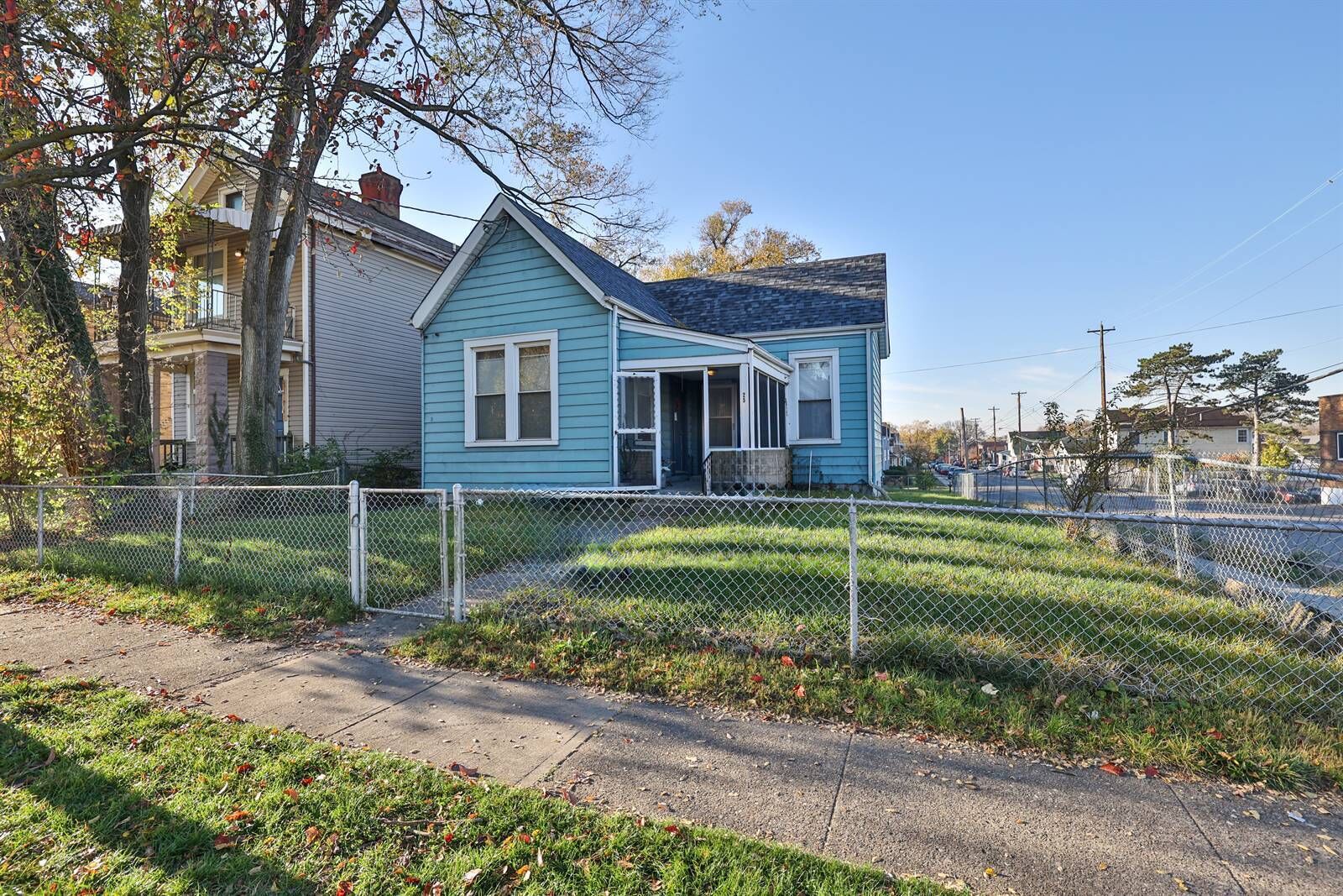 Property Photo:  25 W Sixty Eighth Street  OH 45216 