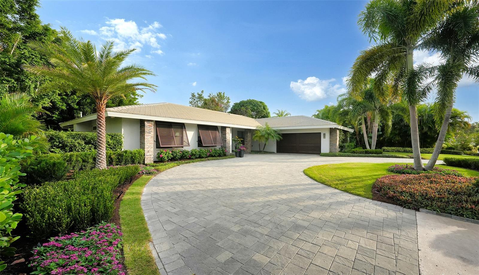 Property Photo:  245 Bird Key Drive  FL 34236 