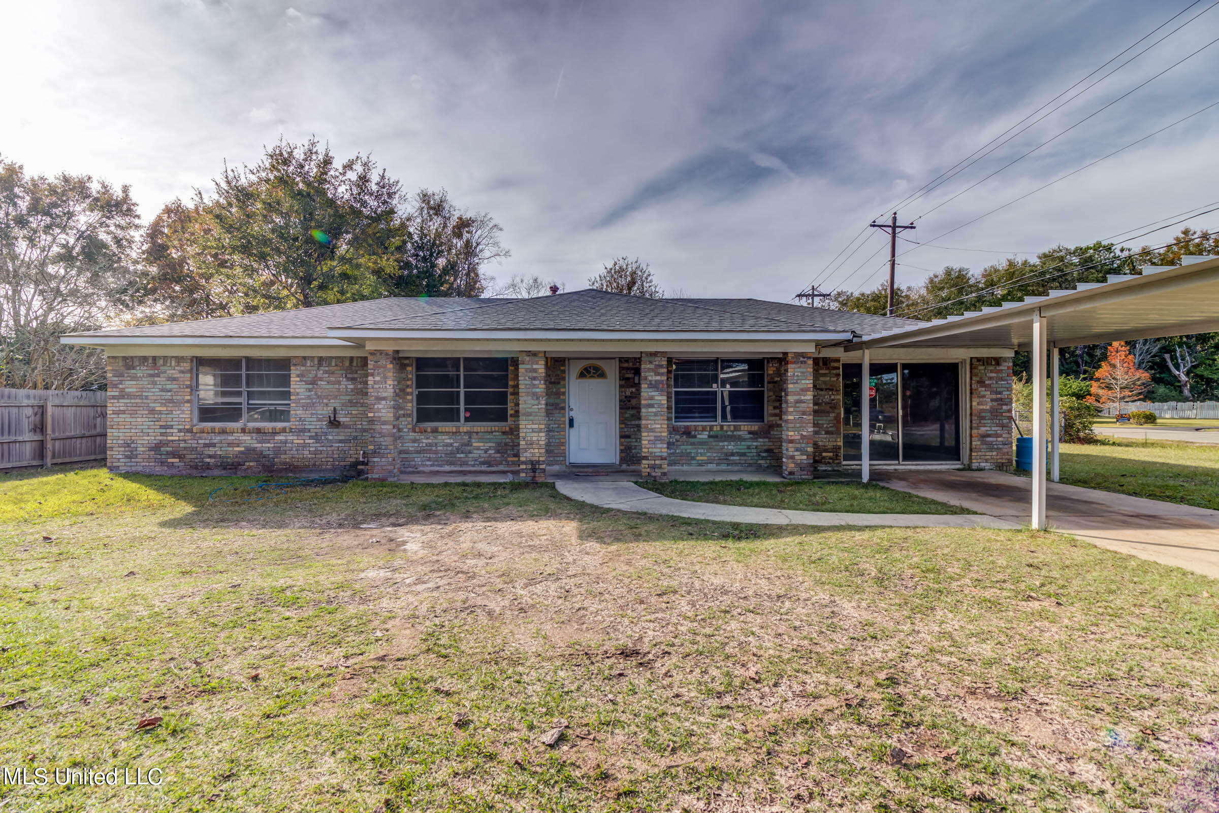 125 N Kern Drive  Gulfport MS 39503 photo