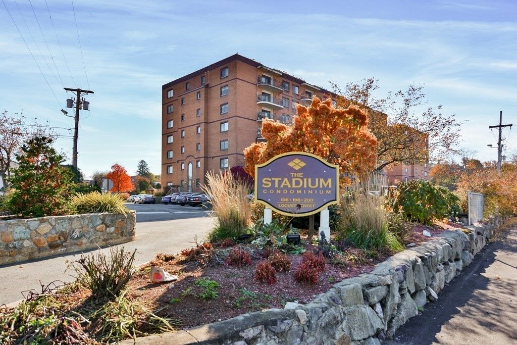 Property Photo: 196 Locust St 2-602 MA 01904