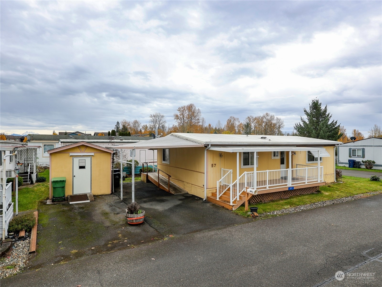 Property Photo:  16600 25th Avenue 57  WA 98271 