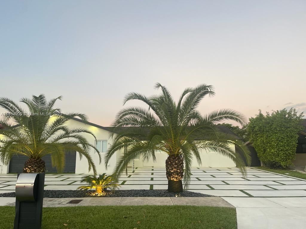 Property Photo:  4516 SW 132nd Pl  FL 33175 