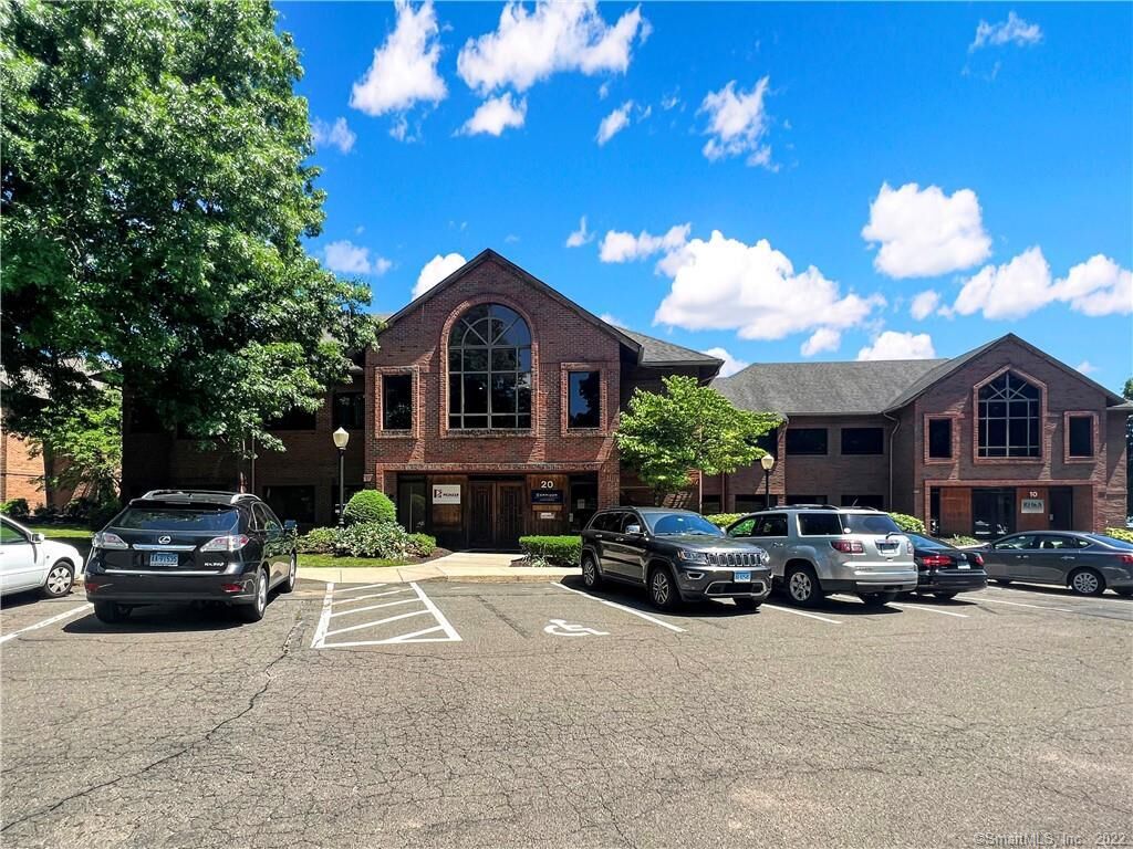 Property Photo: 20 Avon Meadow Lane 220 CT 06001