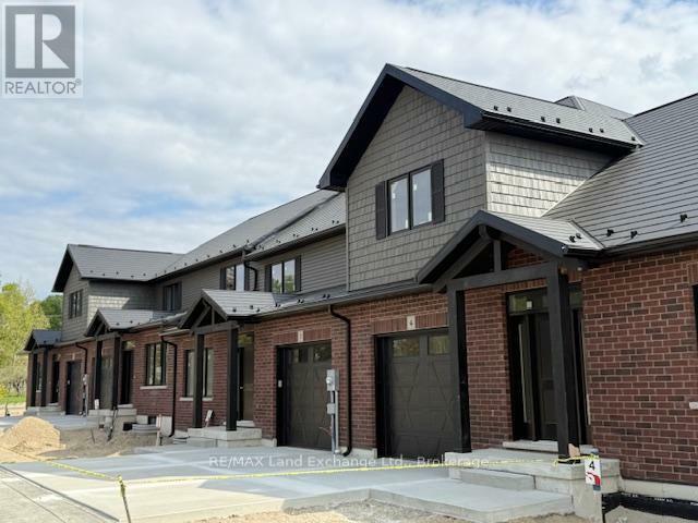 Property Photo: 8 Golf Links Road Unit 4 ON N2Z 0G1