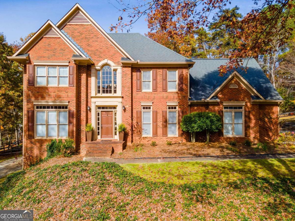 Property Photo:  2020 Glen Gate Court  GA 30041 