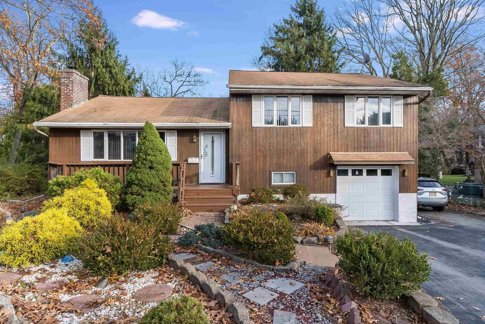 Property Photo:  4 Woodland Ave  NJ 07405 