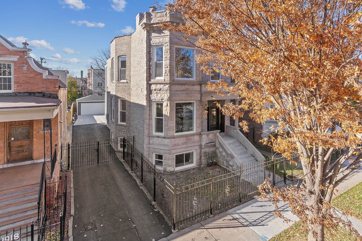 Property Photo:  1914 S Avers Avenue  IL 60623 