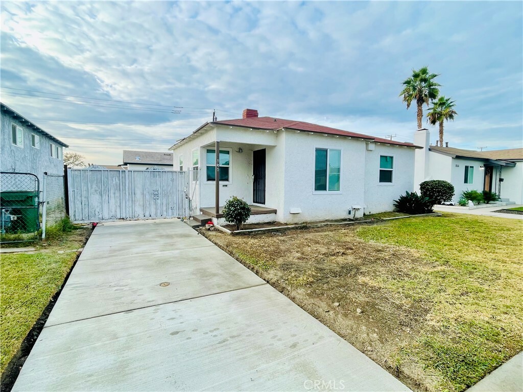 Property Photo:  840 W 127th Place  CA 90222 