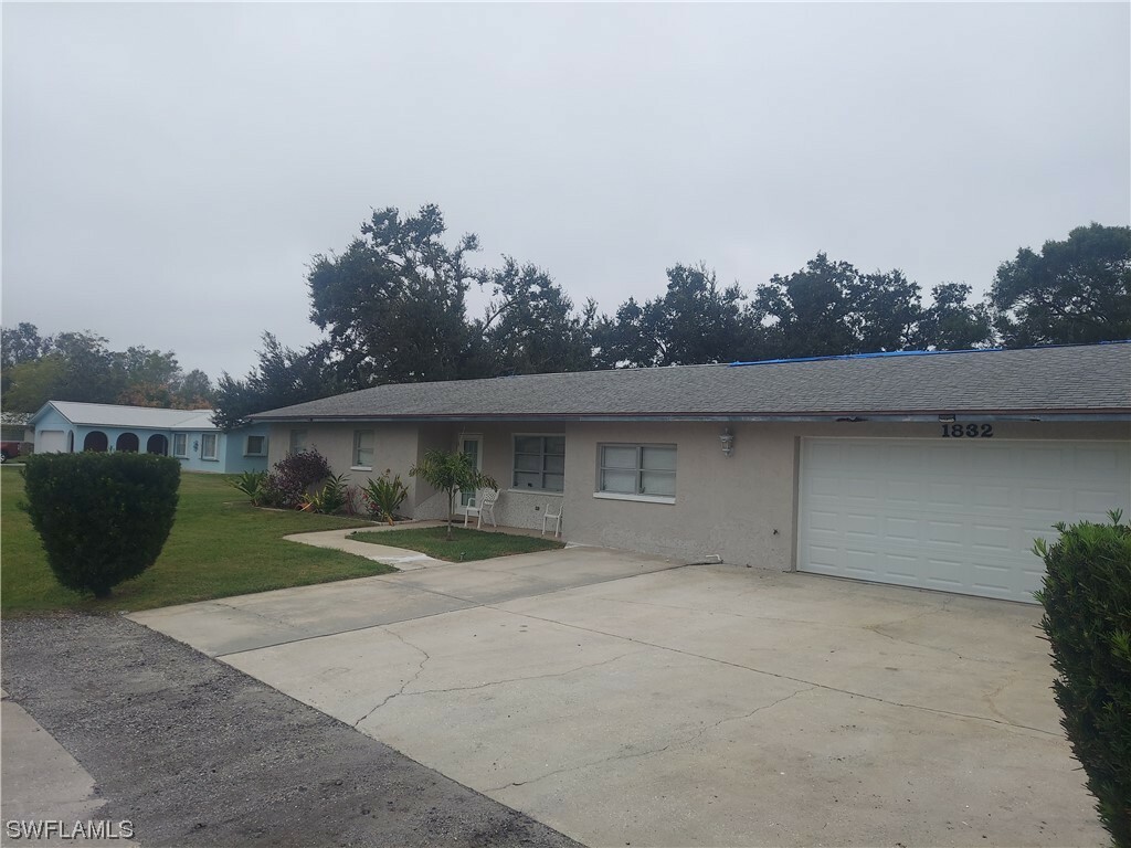 Property Photo:  1832 SE Peach Drive  FL 34266 