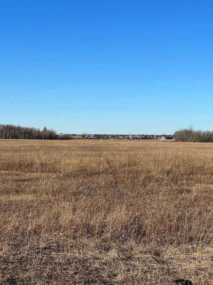 Property Photo: SE-32-71-5-W6 ... AB T8X 0G4