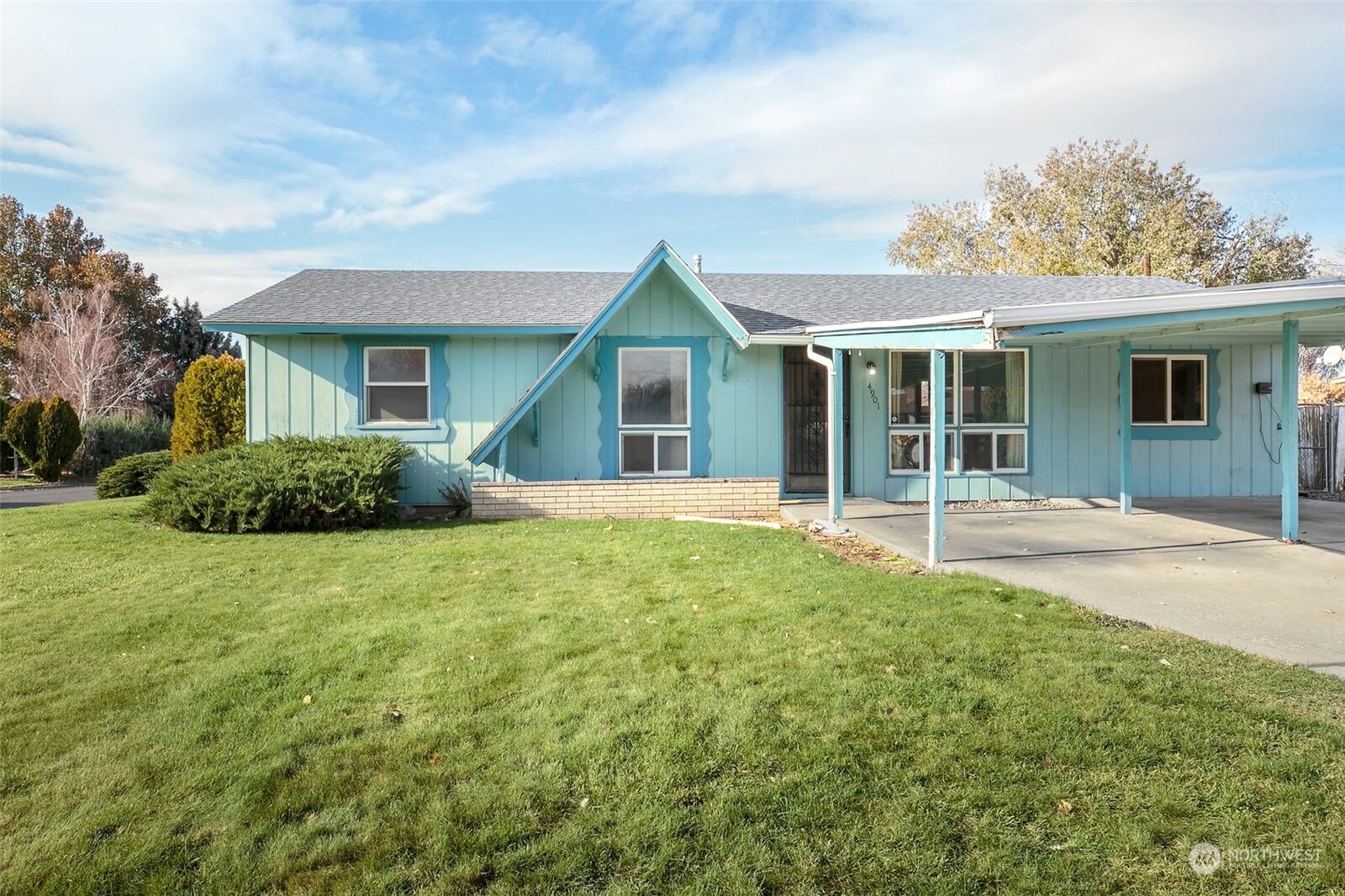 Property Photo: 4901 Bristol Way WA 98908