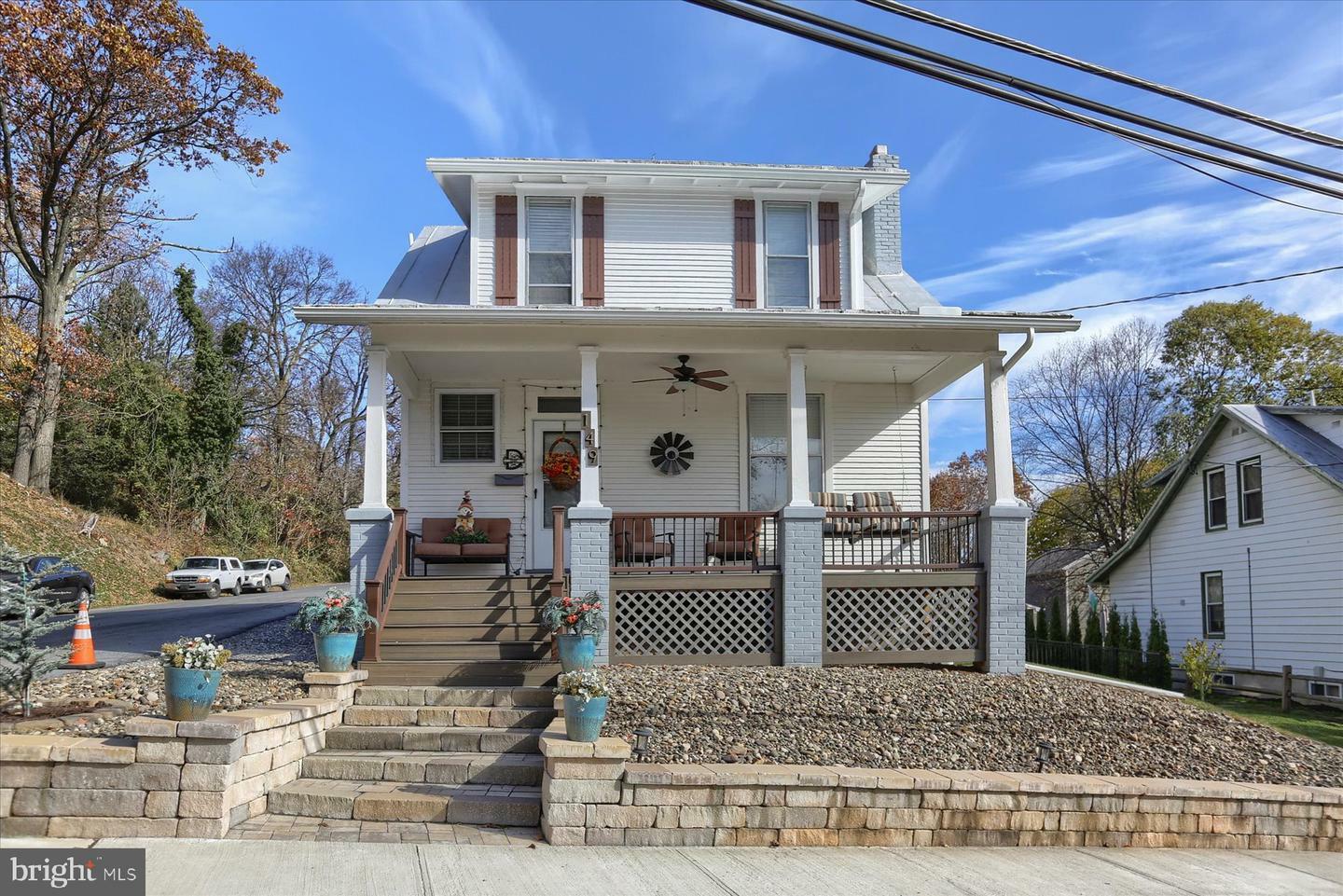 Property Photo: 149 N 4th Street PA 17043