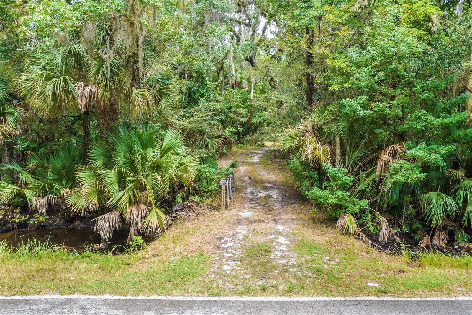 Property Photo:  710 Maytown Road  FL 32759 