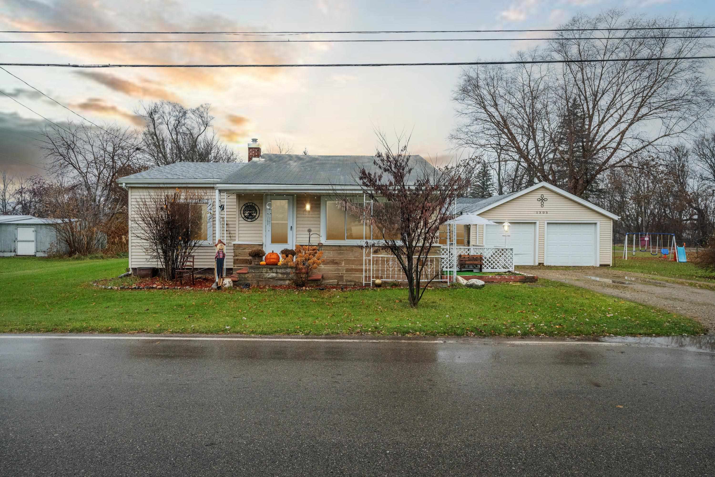 Property Photo:  1305 Allendale  MI 48867 