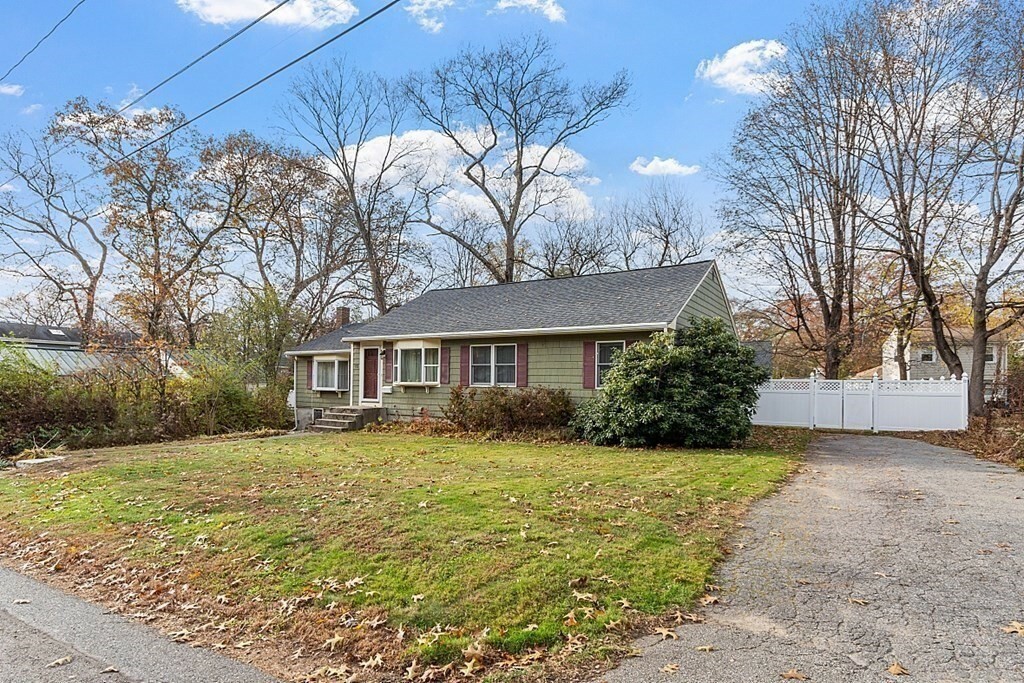Property Photo: 15 Parkridge Rd MA 01778