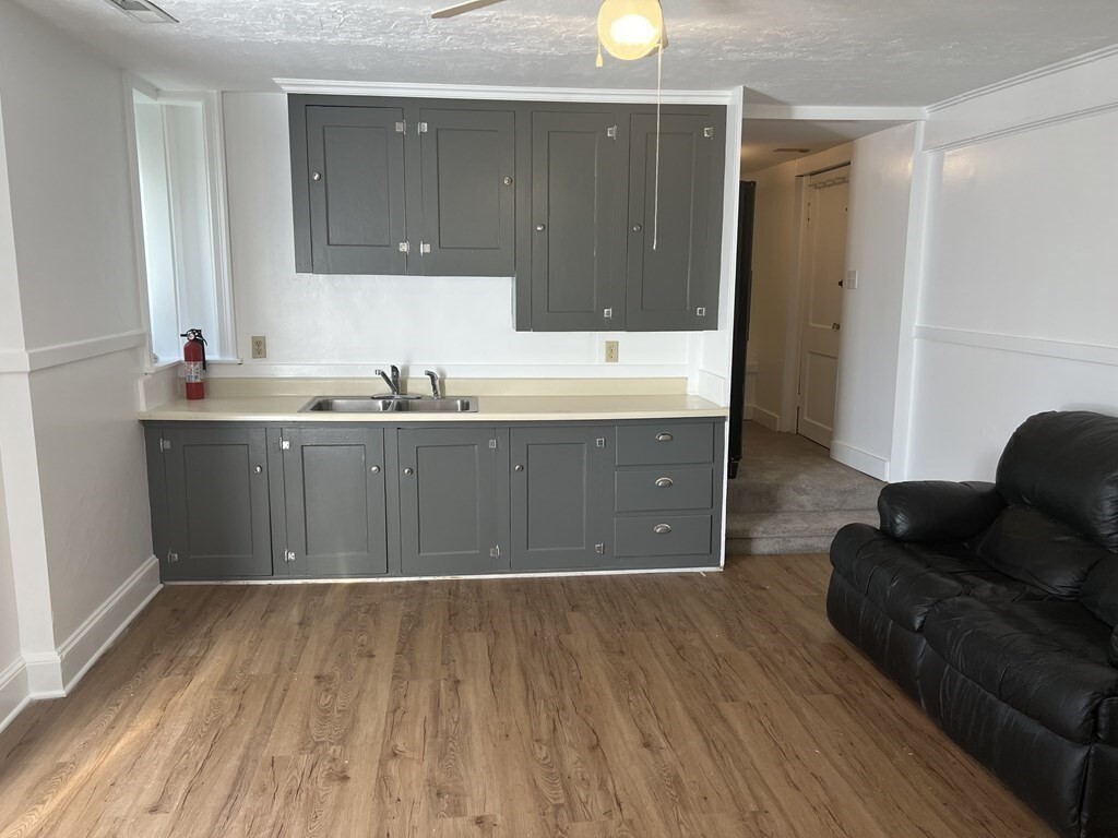 Property Photo:  31 Chestnut St 3  MA 02703 