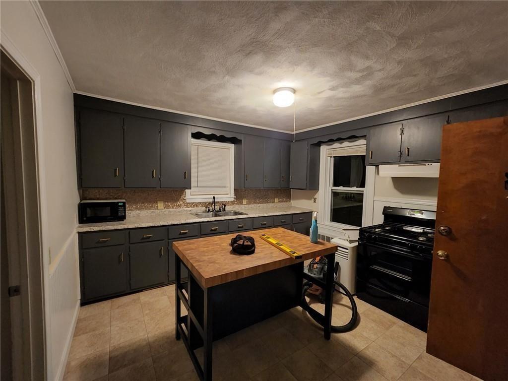 Property Photo: 30 Thompson Av RI 02809