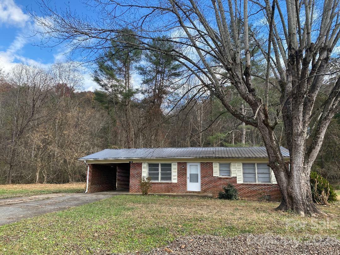 Property Photo:  135 Bond Street  NC 28752 