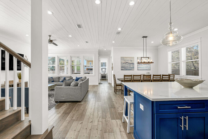 Property Photo: 82 Sunfish Street FL 32541