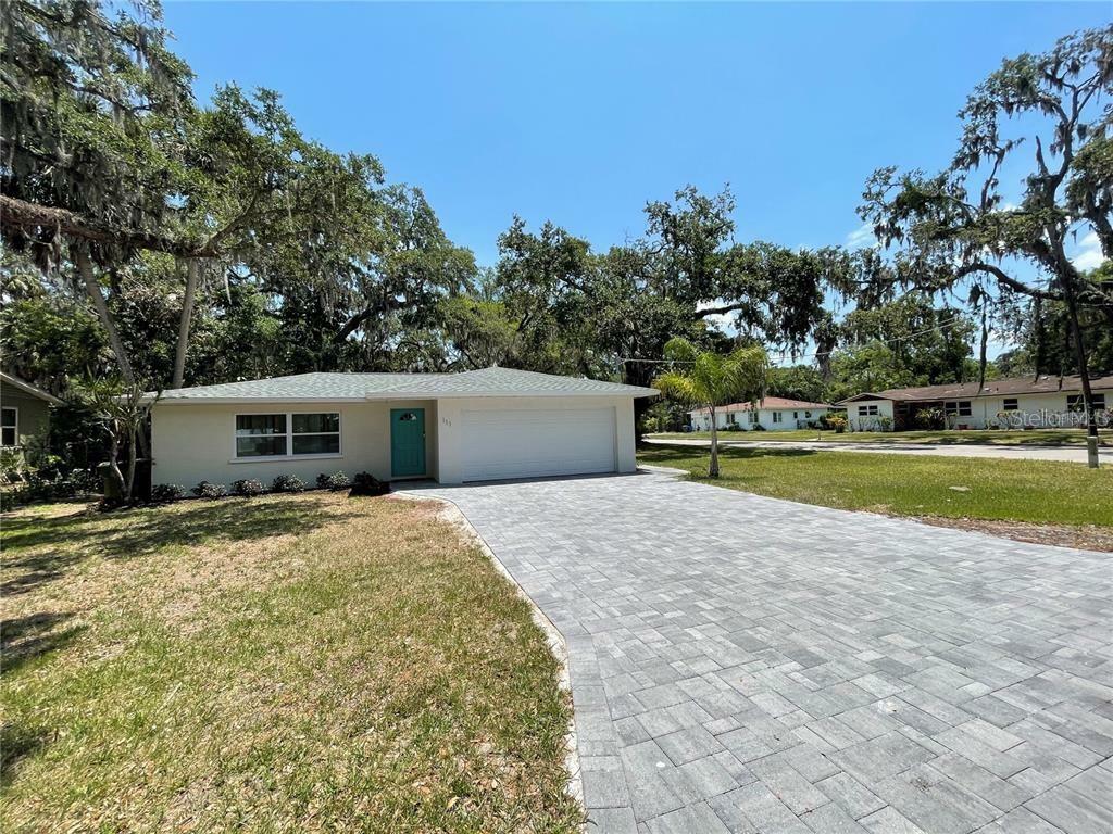 Property Photo:  111 17th Street E  FL 34208 