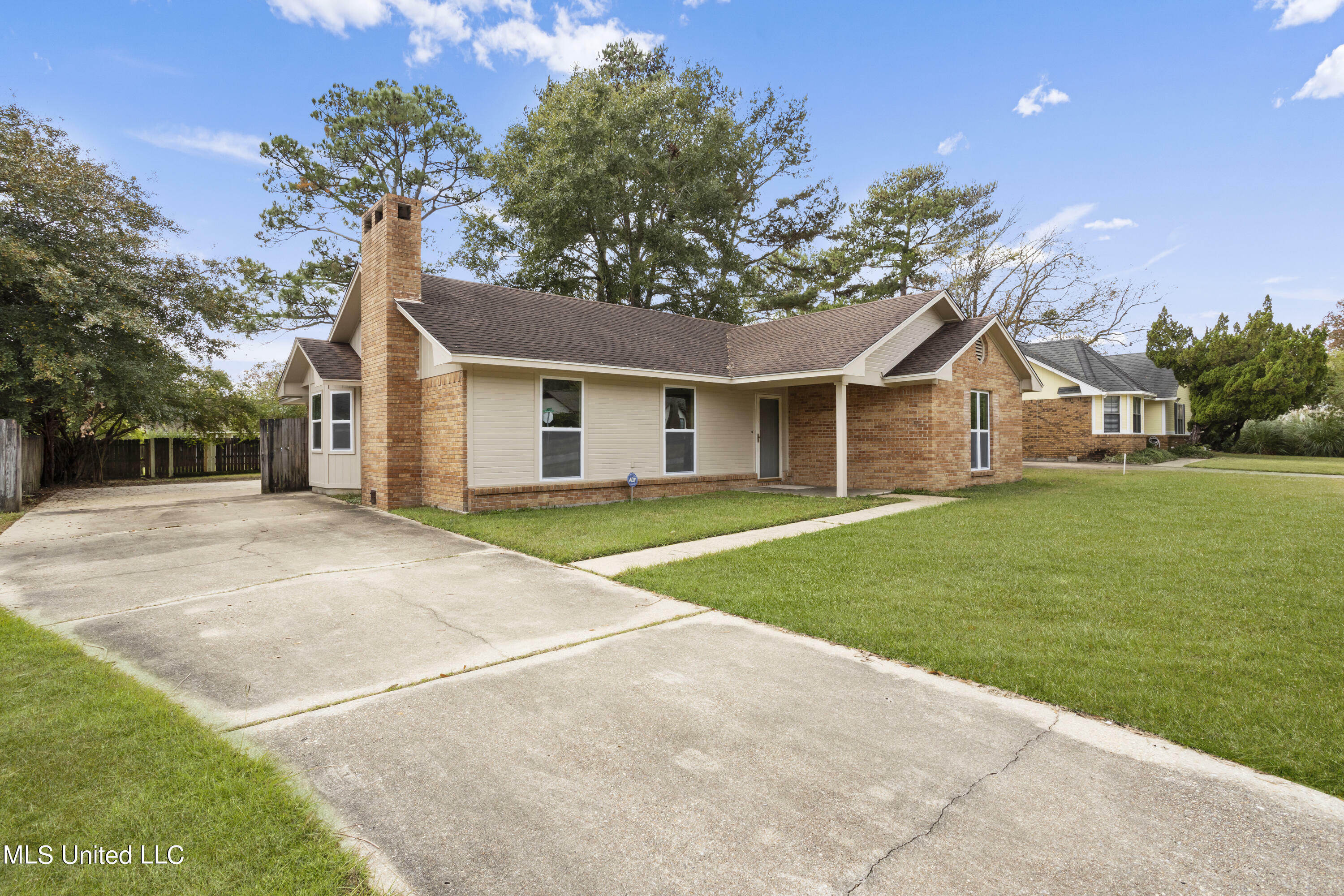 Property Photo:  15081 N Parkwood Drive  MS 39503 