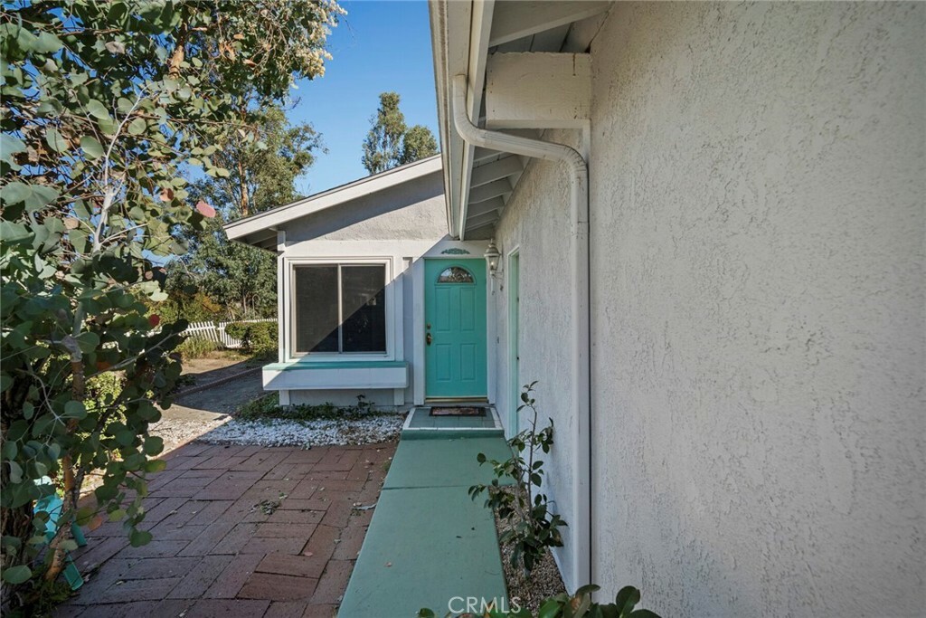 Property Photo:  27285 Miraflores  CA 92692 