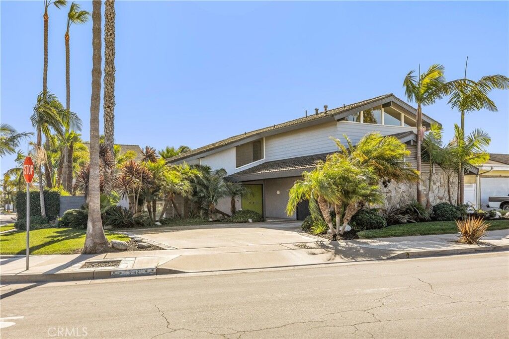 Property Photo:  3942 Finisterre Drive  CA 92649