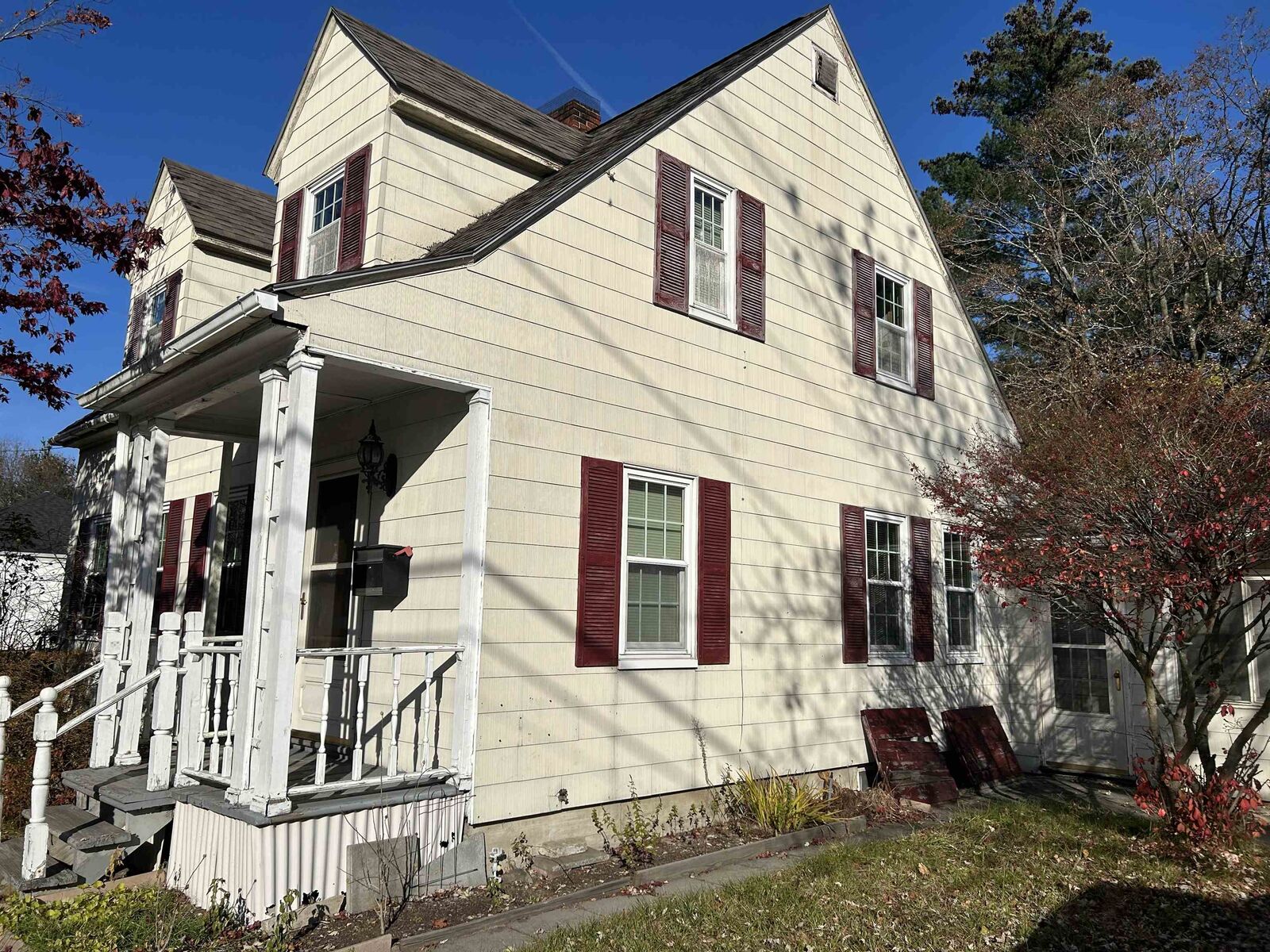 Property Photo: 9 Blue Hill Avenue NH 03064