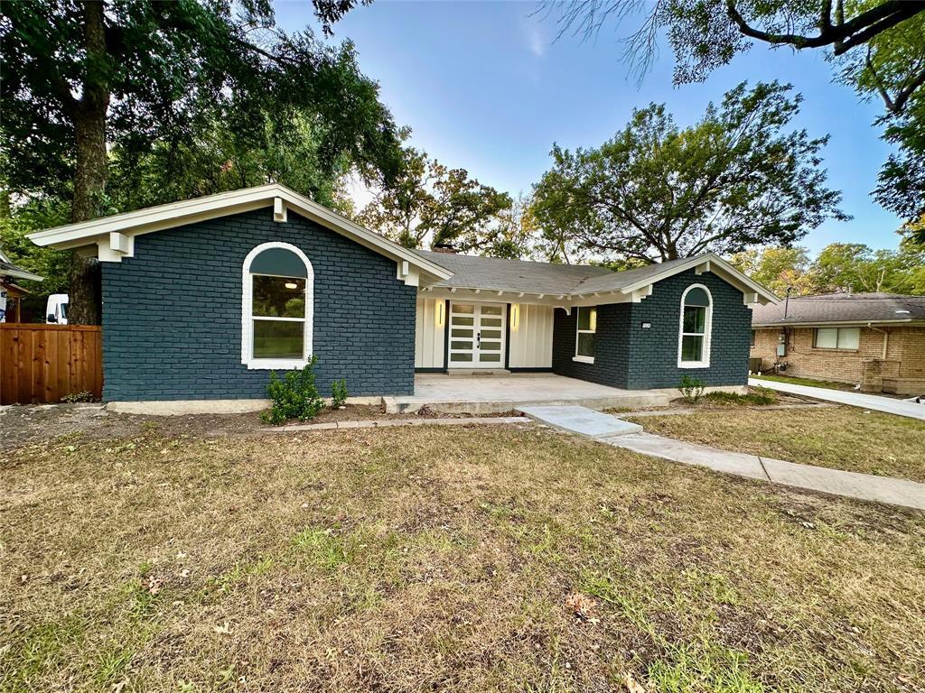 Property Photo:  1029 Ray Andra Drive  TX 75115 
