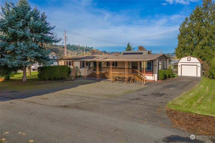 3 bed Algona home for sale 403 3rd Ave S, Algona, WA 98001