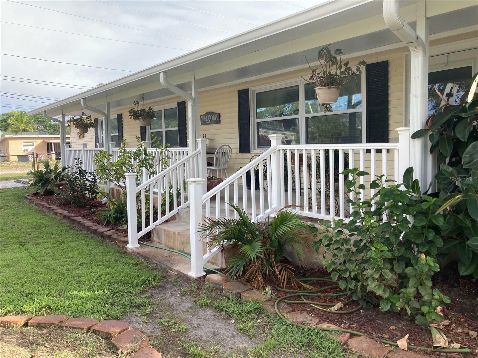 Property Photo: 6637 32nd Street N FL 33702