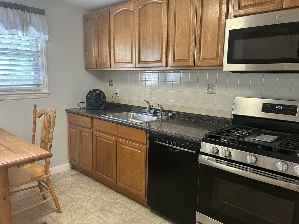 Property Photo: 6 Genetti Circle 6 MA 01730
