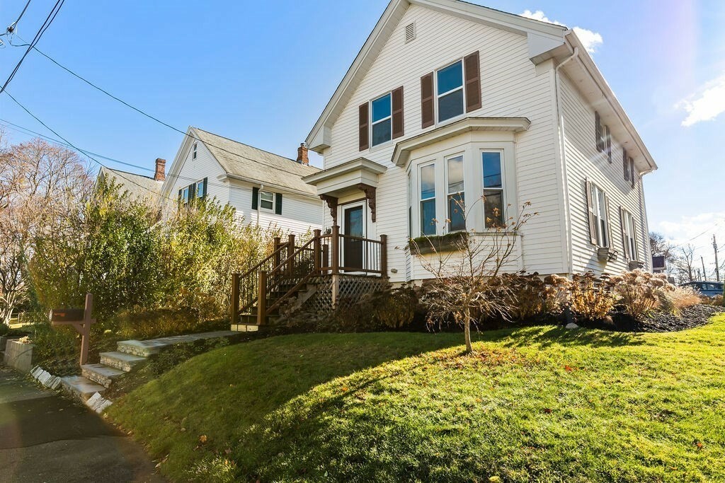 102 Pleasant Street  North Attleboro MA 02760 photo