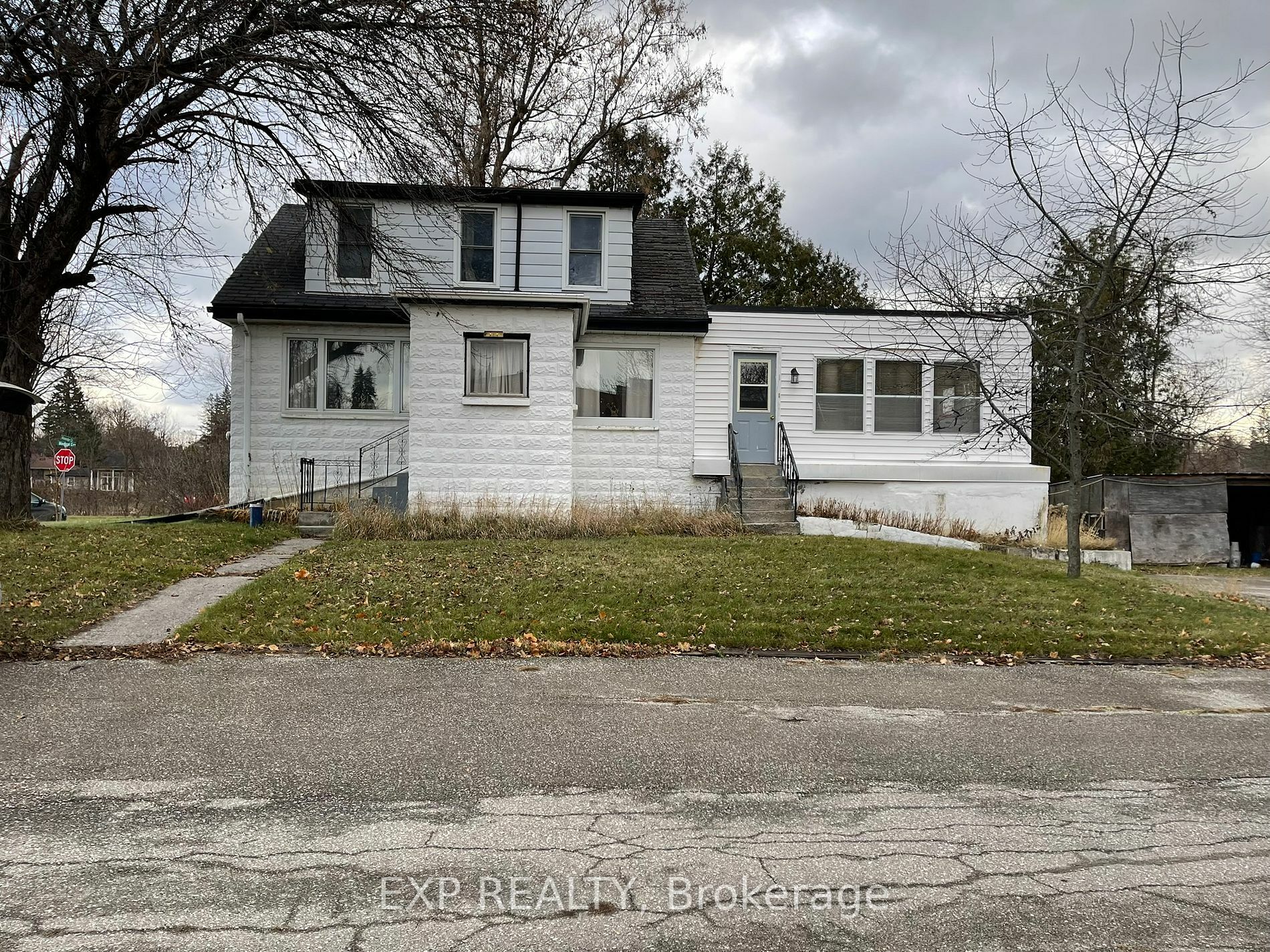 Photo de la propriété:  835 Alexander Crt  ON K9J 7J2 