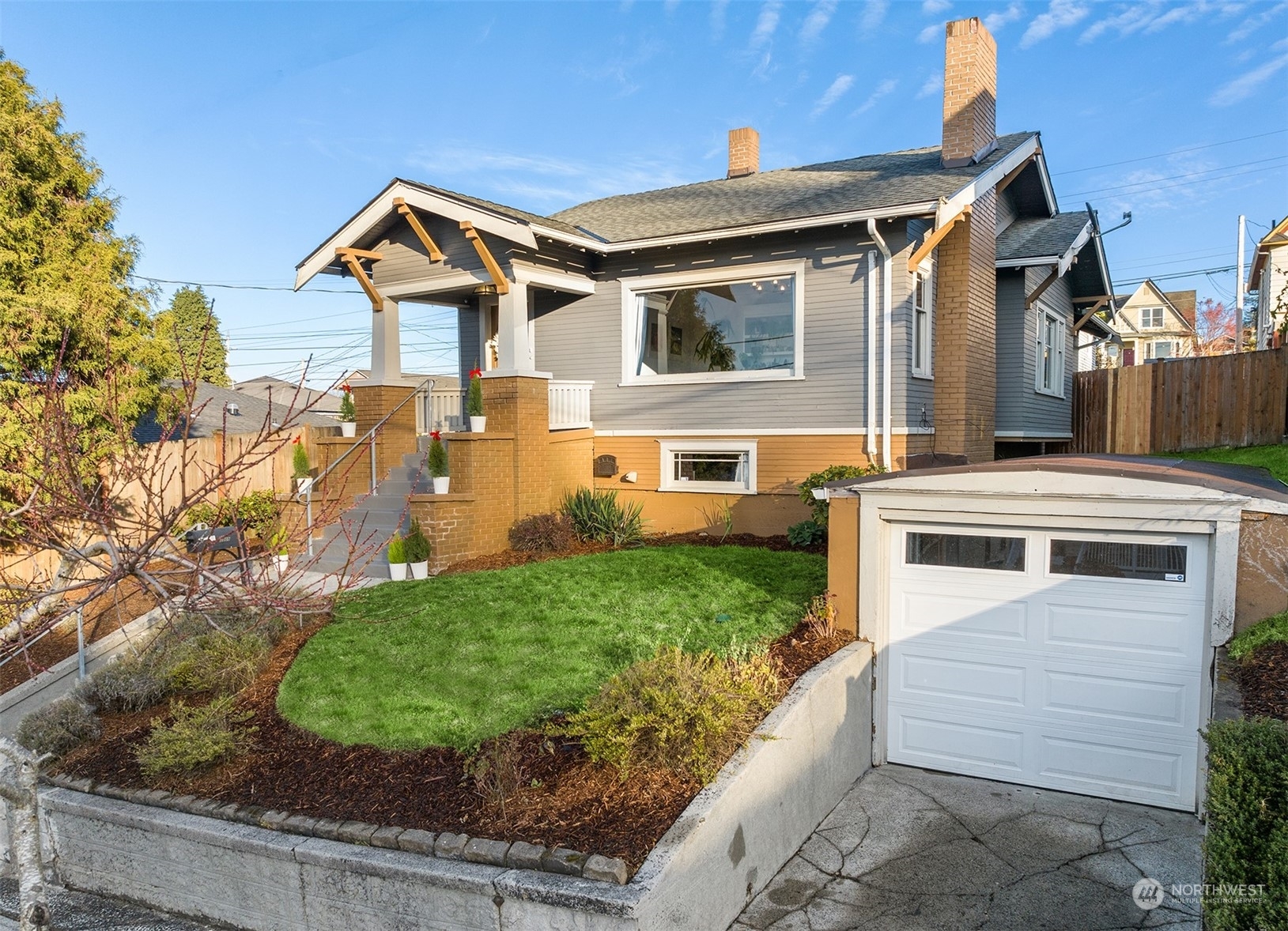 Property Photo: 3009 Gedney Street WA 98201