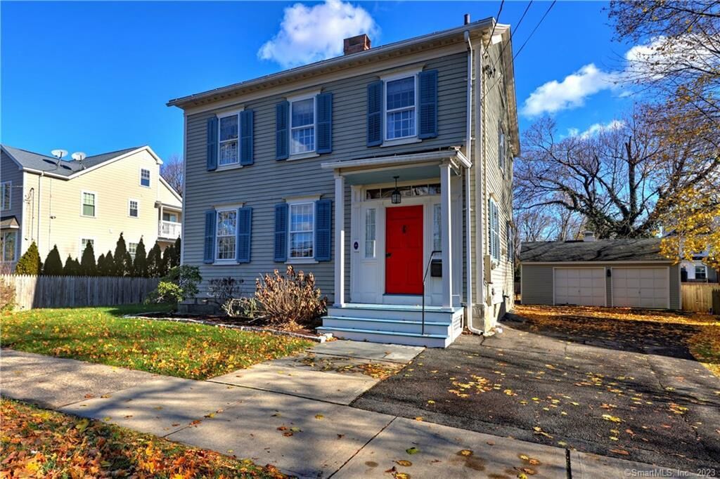 Property Photo:  1822 Main Street  CT 06615 