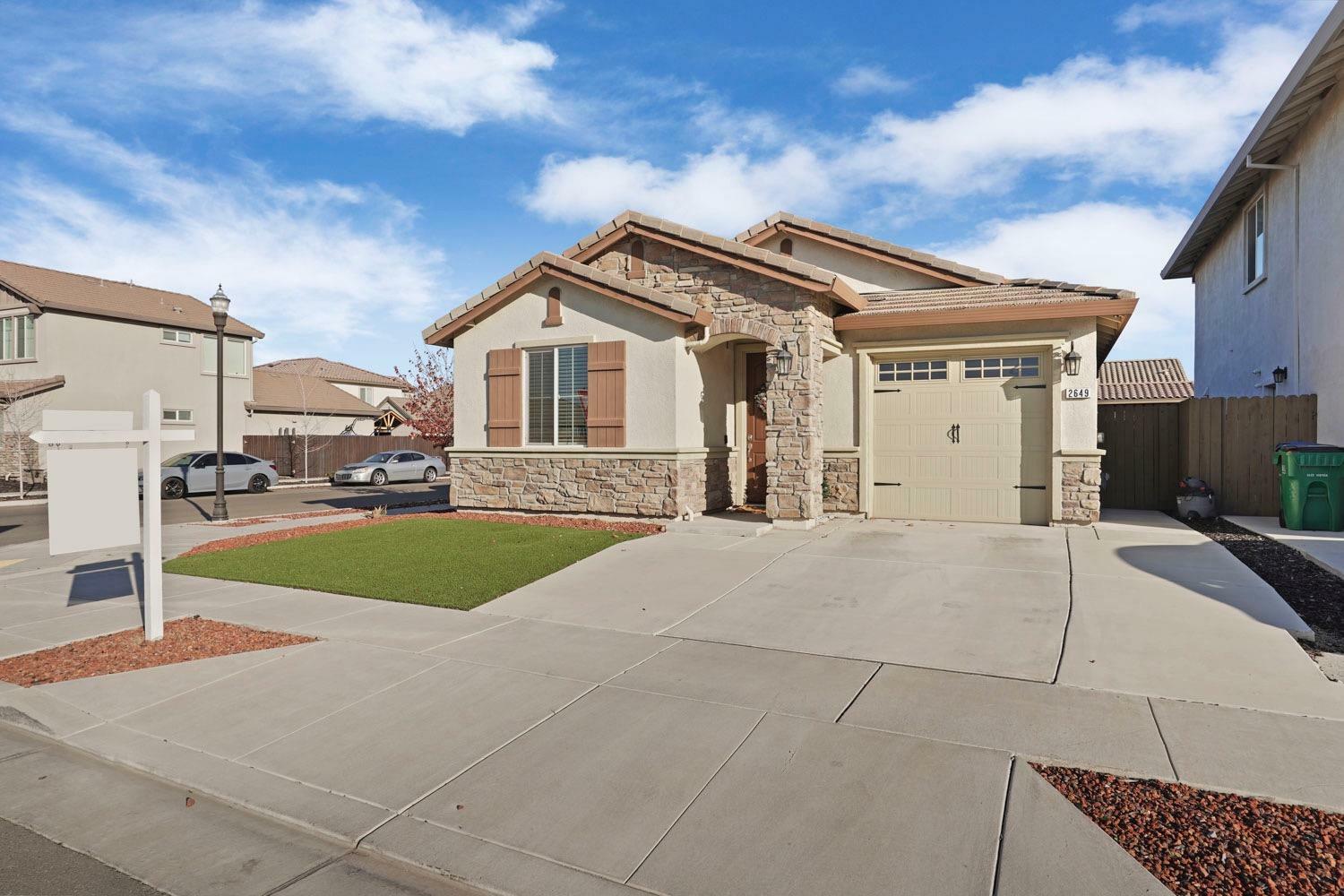 Property Photo: 2649 Carnation CA 95242