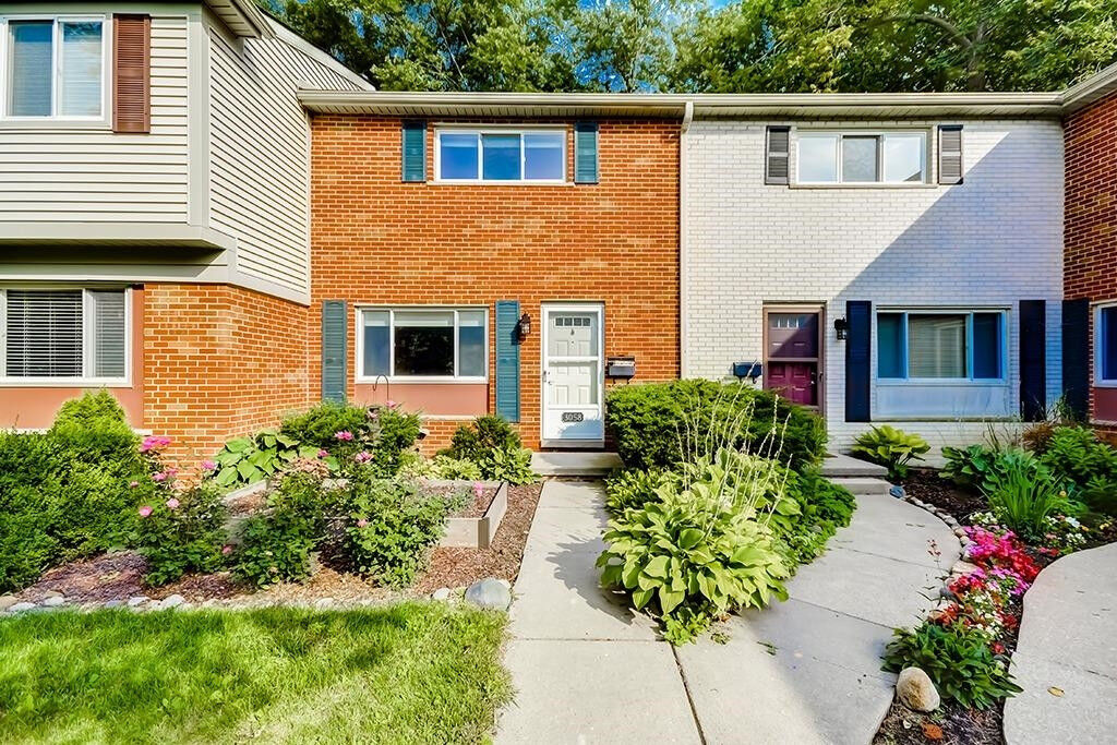 Property Photo:  3058 Williamsburg  MI 48108 