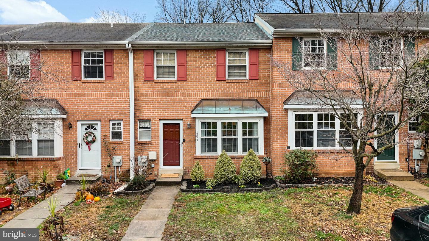 Property Photo: 1594 S Coventry Lane PA 19382