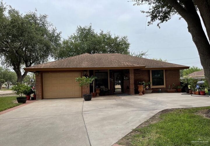 2808 N Ohio Avenue  Weslaco TX 78599 photo