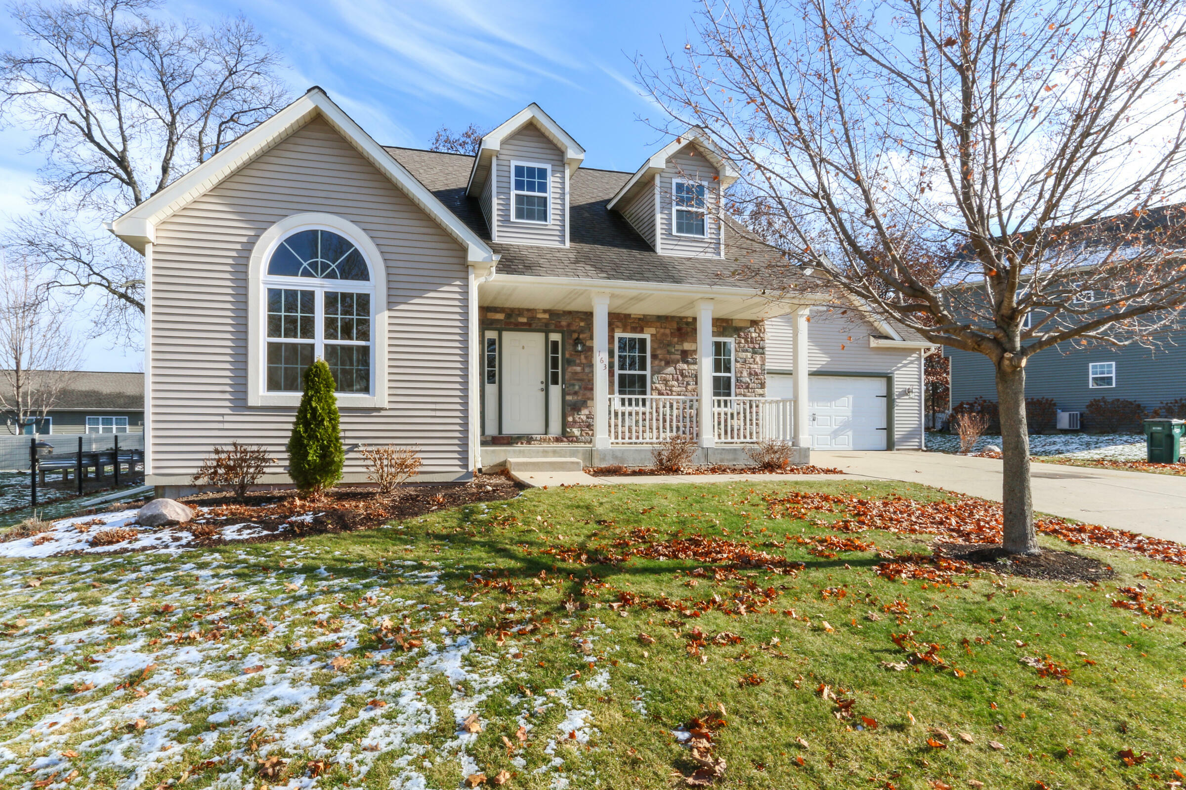 Property Photo:  163 N Water Crest Ct  WI 53121 