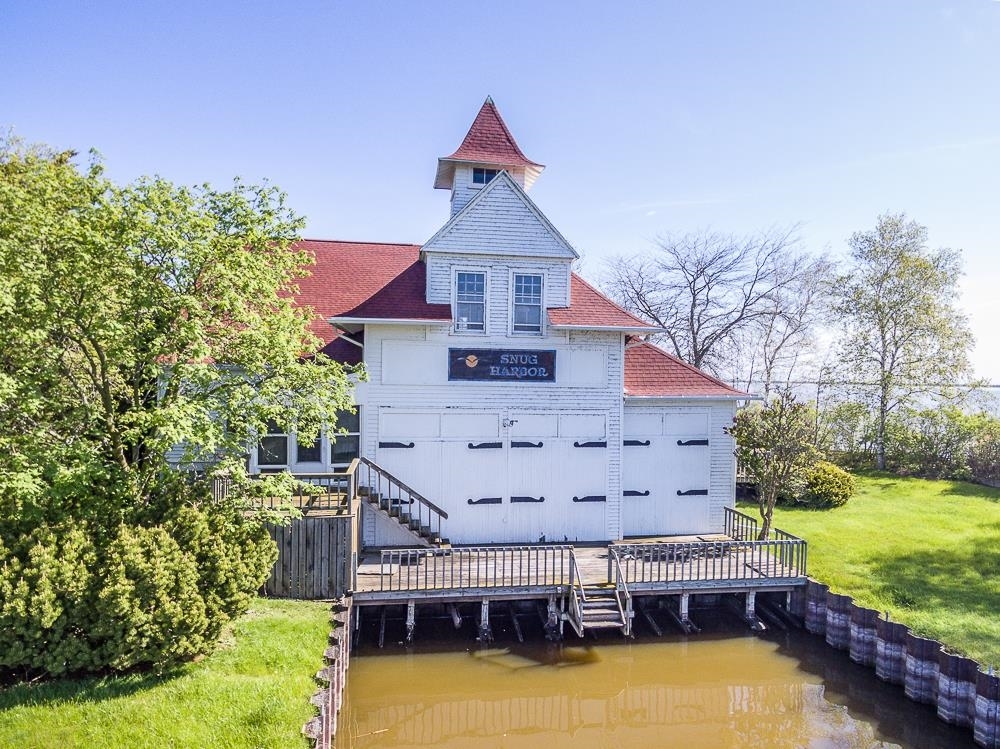 Property Photo: 110 Hathaway Drive WI 54216
