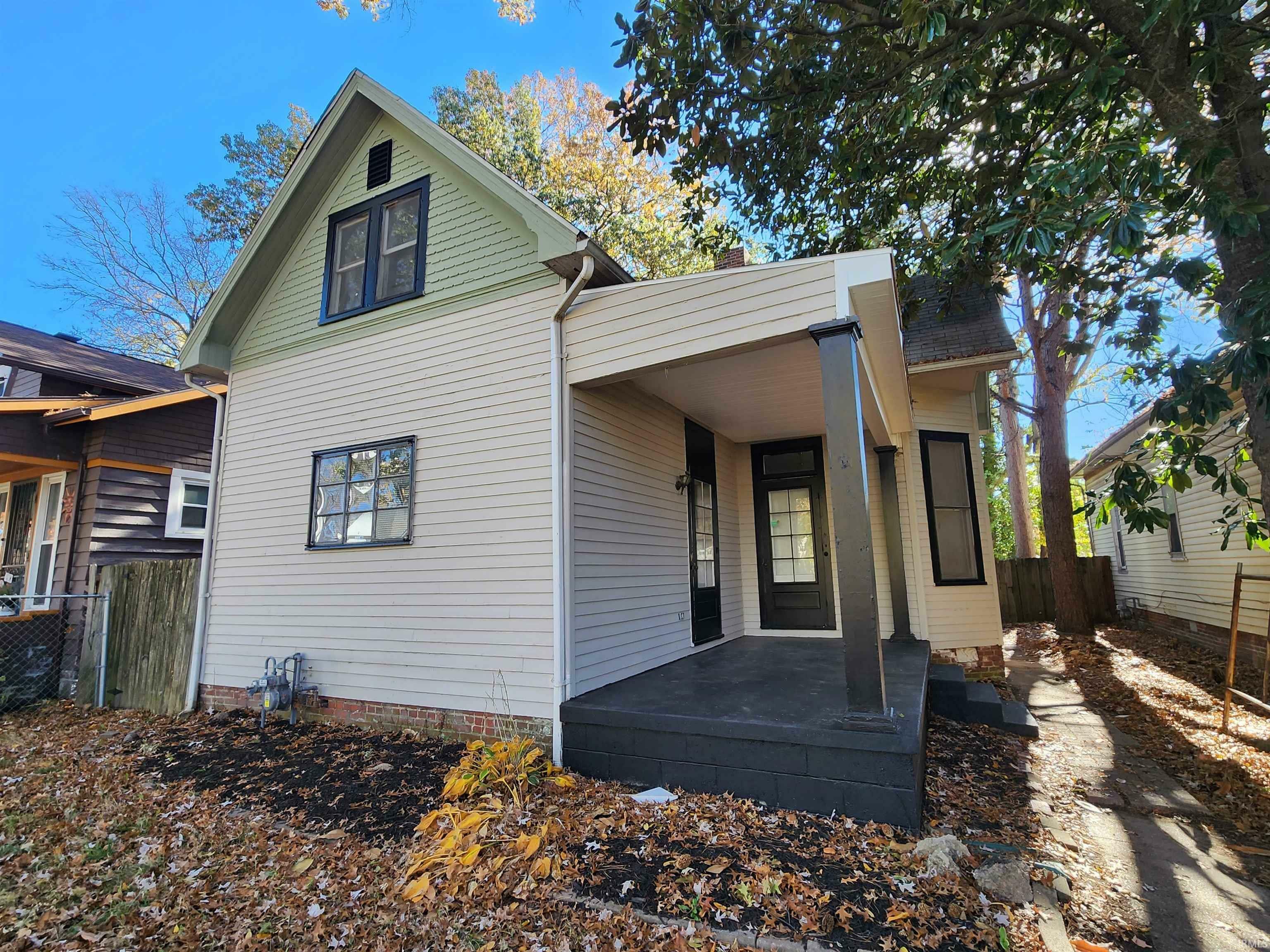 Property Photo: 735 E Chandler Avenue IN 47713