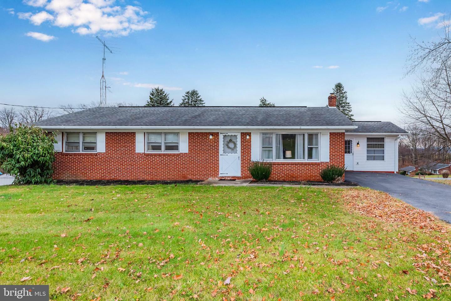 Property Photo:  1003 Marvern Drive E  PA 17202 