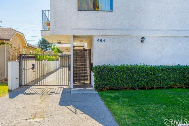 Property Photo:  464 W Lexington Drive 4  CA 91203 