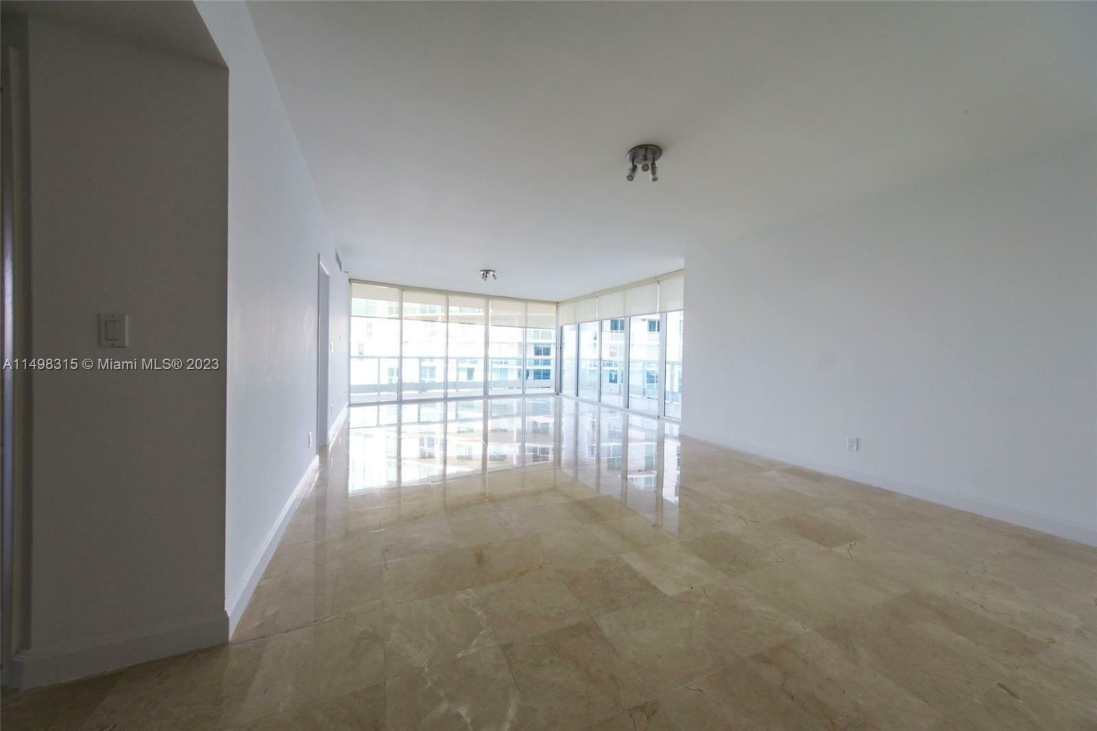 Property Photo:  2127 Brickell Ave 2504  FL 33129 