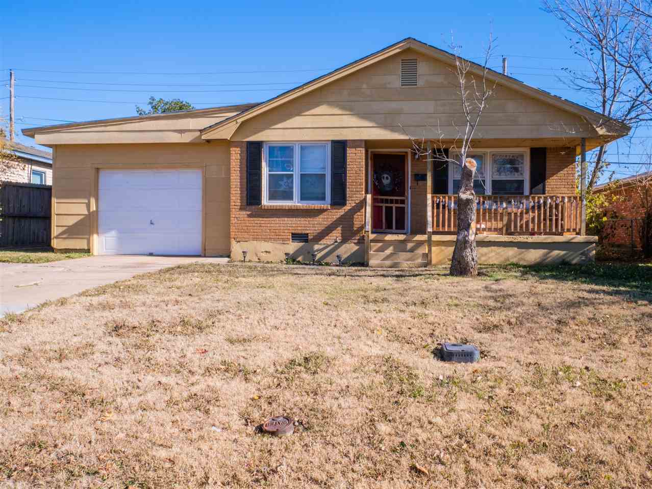 Property Photo:  2811 NW 21st Pl  OK 73505 