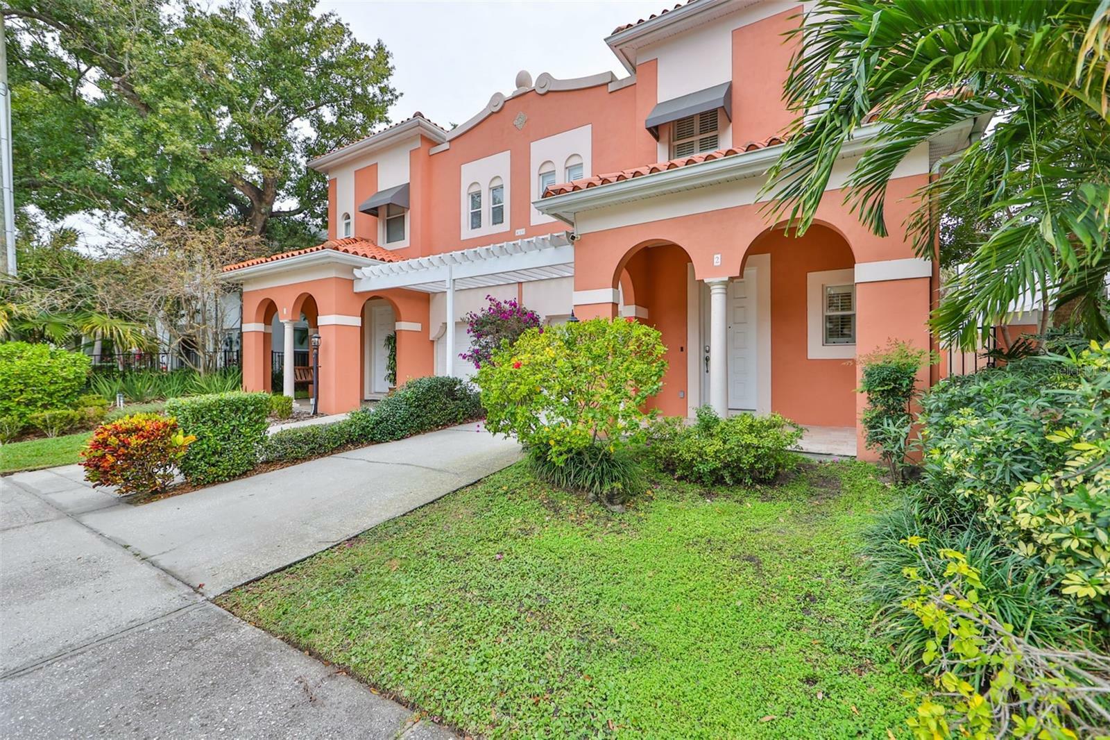 Property Photo:  410 S Albany Avenue 2  FL 33606 